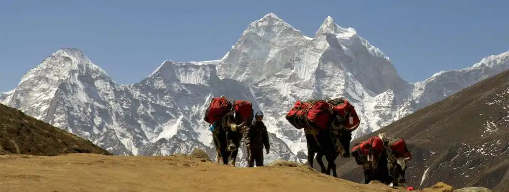 TREKKING: WHAT TO PACK