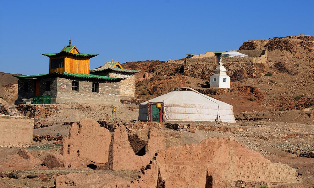 Nomadic Lands Through the Lens: Mongolia in Focus